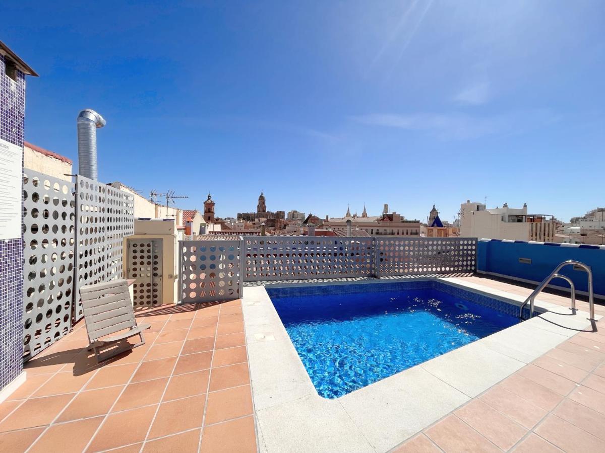 Homely Malaga Carreteria Con Piscina Eksteriør billede